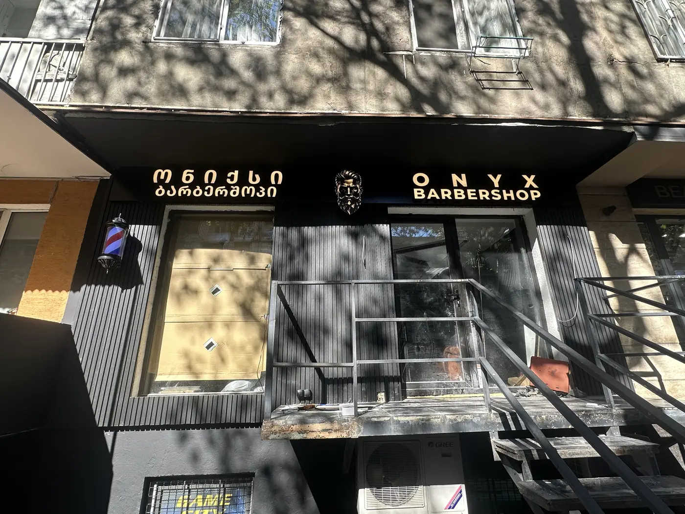 ONYX Barbershop facade